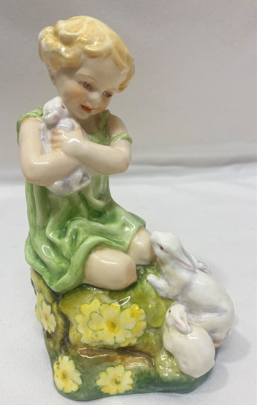 Vintage Royal Worcester Figurine: "My Favorite" #3014